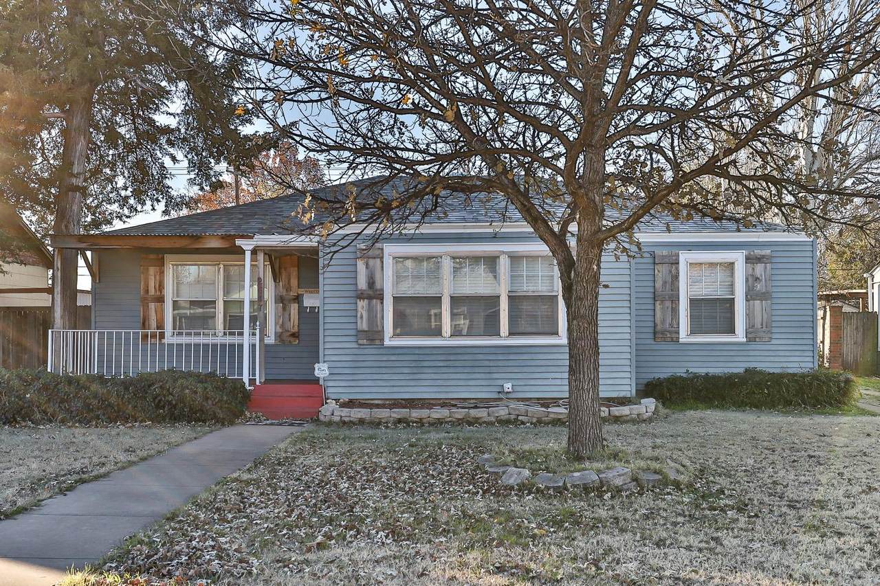 2617 31st Street - Photo 1