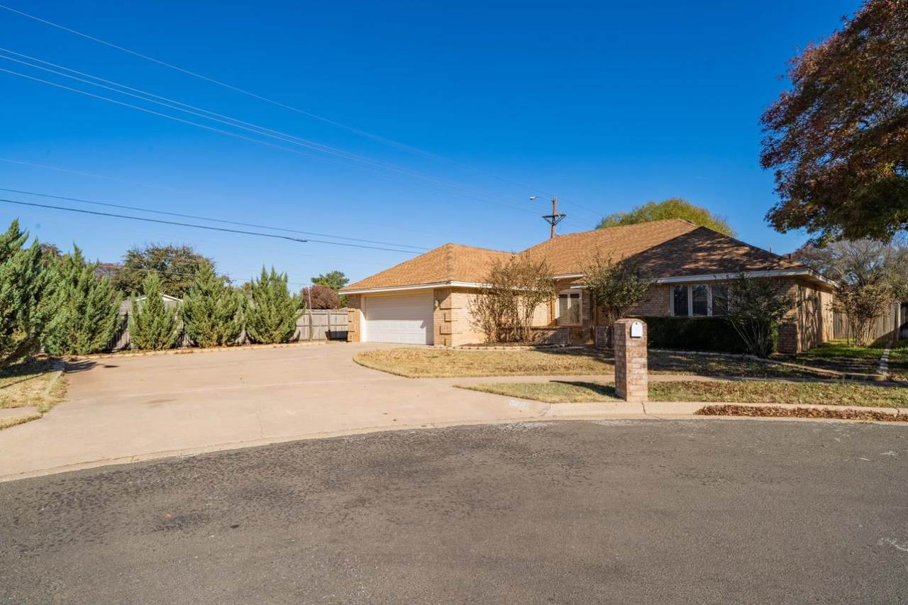 8201 Brentwood Avenue - Photo 1