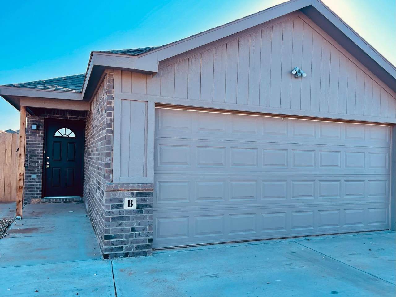 1019-B Preston - Photo 1