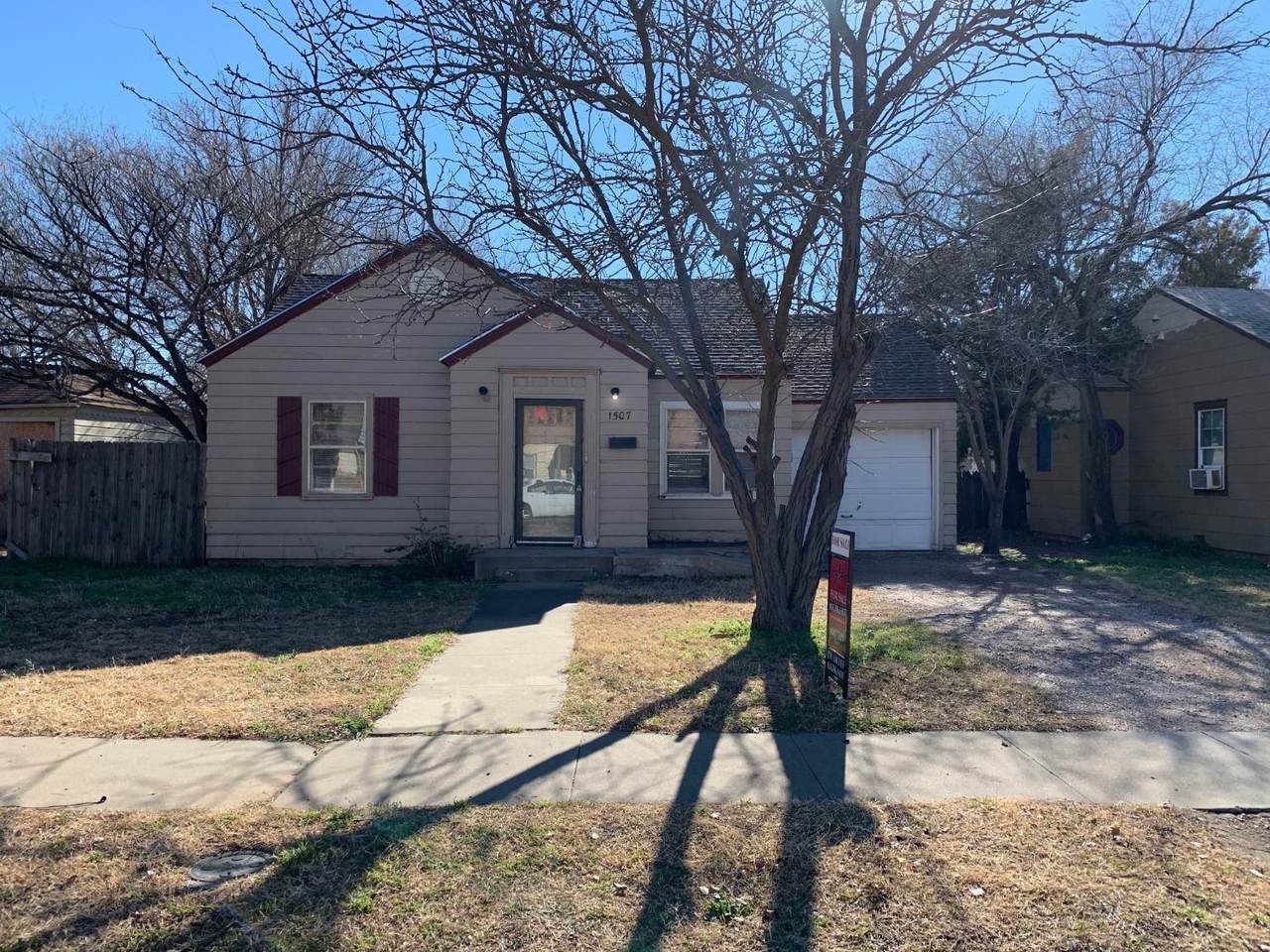 1507 26th Street - Photo 1