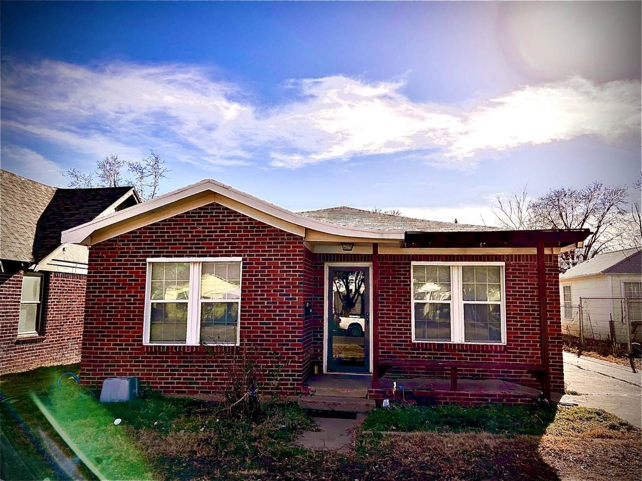 1913 27th Street - Photo 1