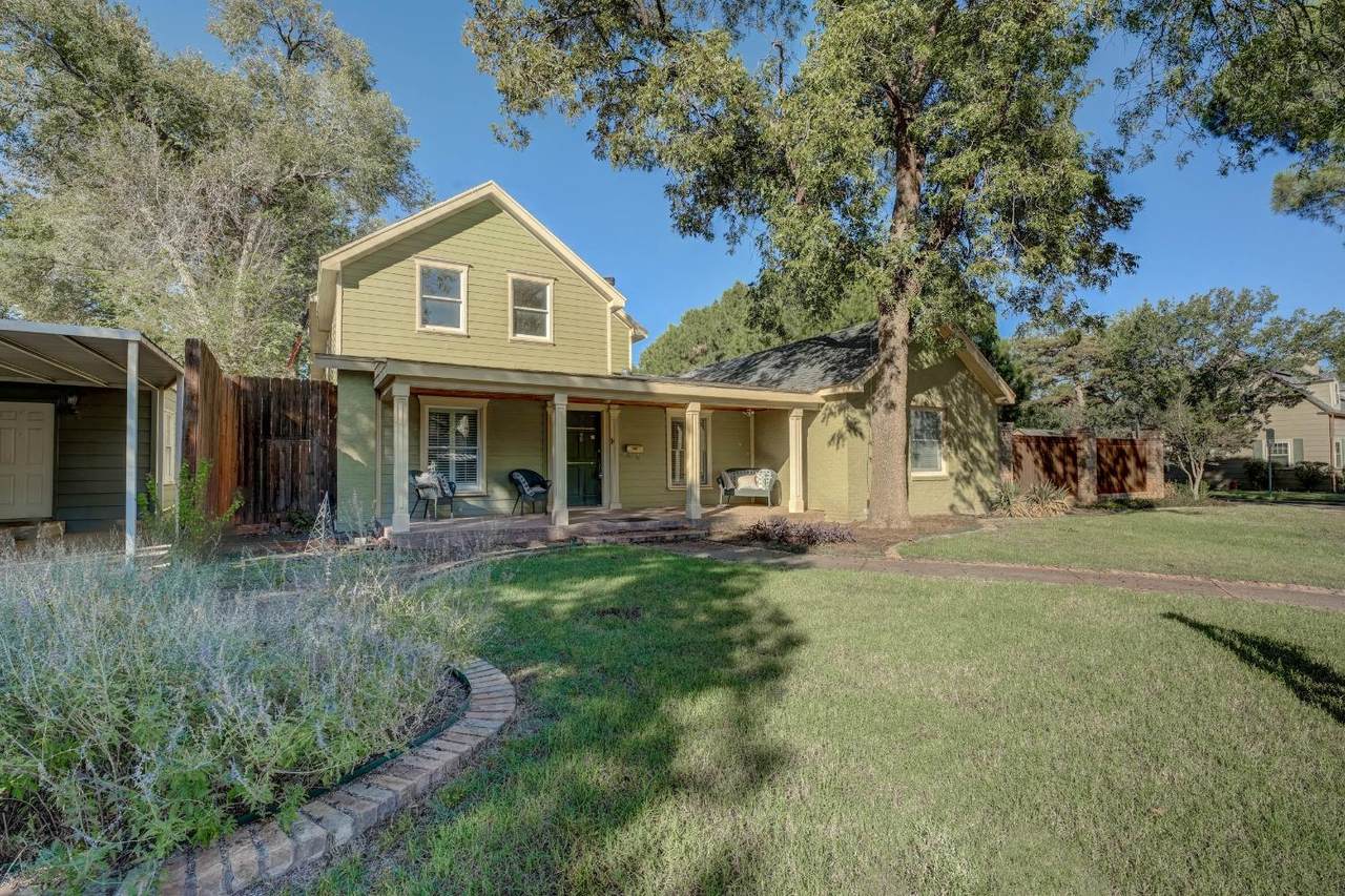 3202 21st Street - Photo 1