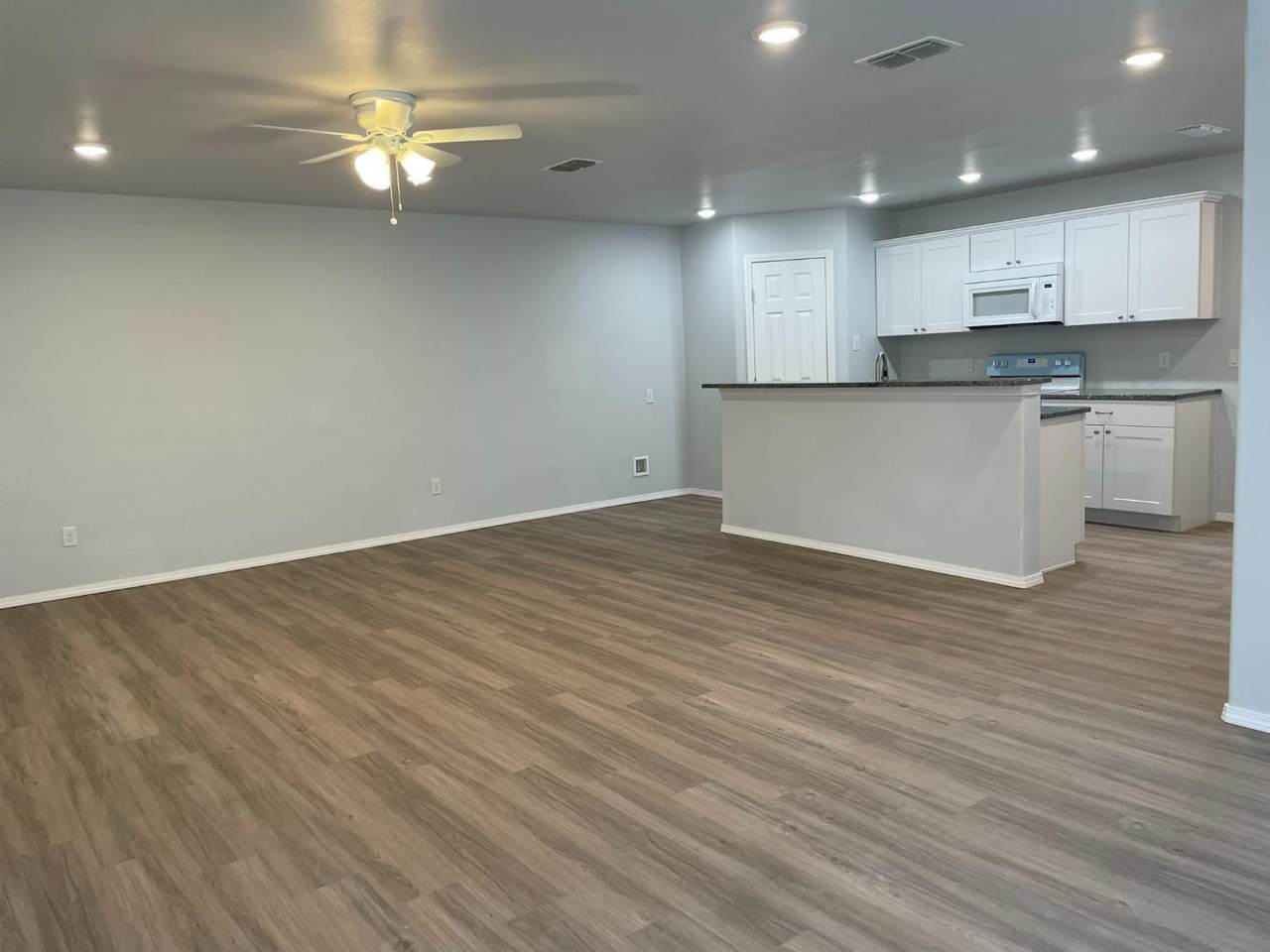 5607 Jarvis Street - Photo 1