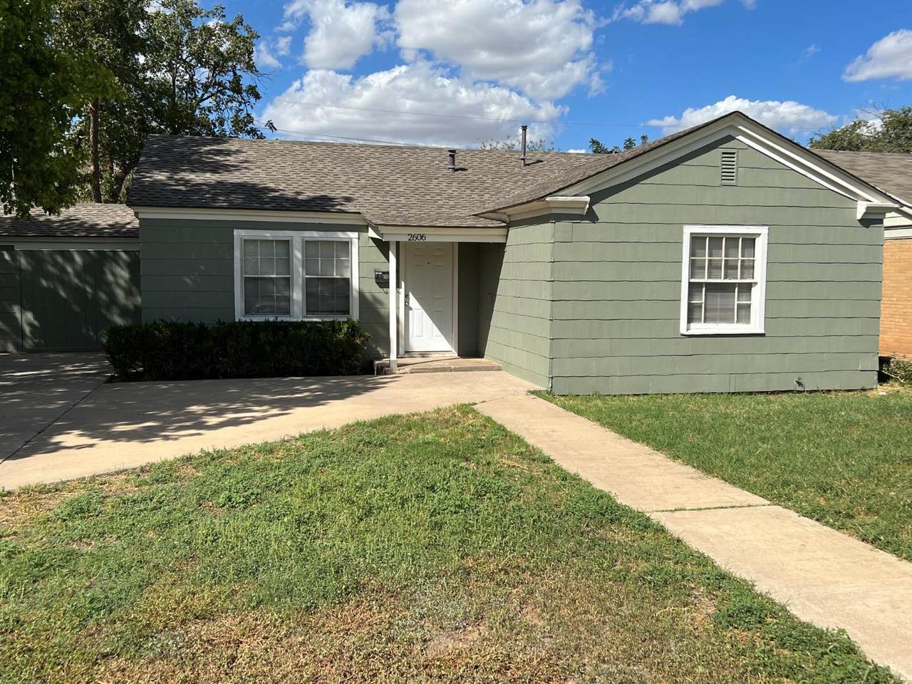 2606 31st Street - Photo 1