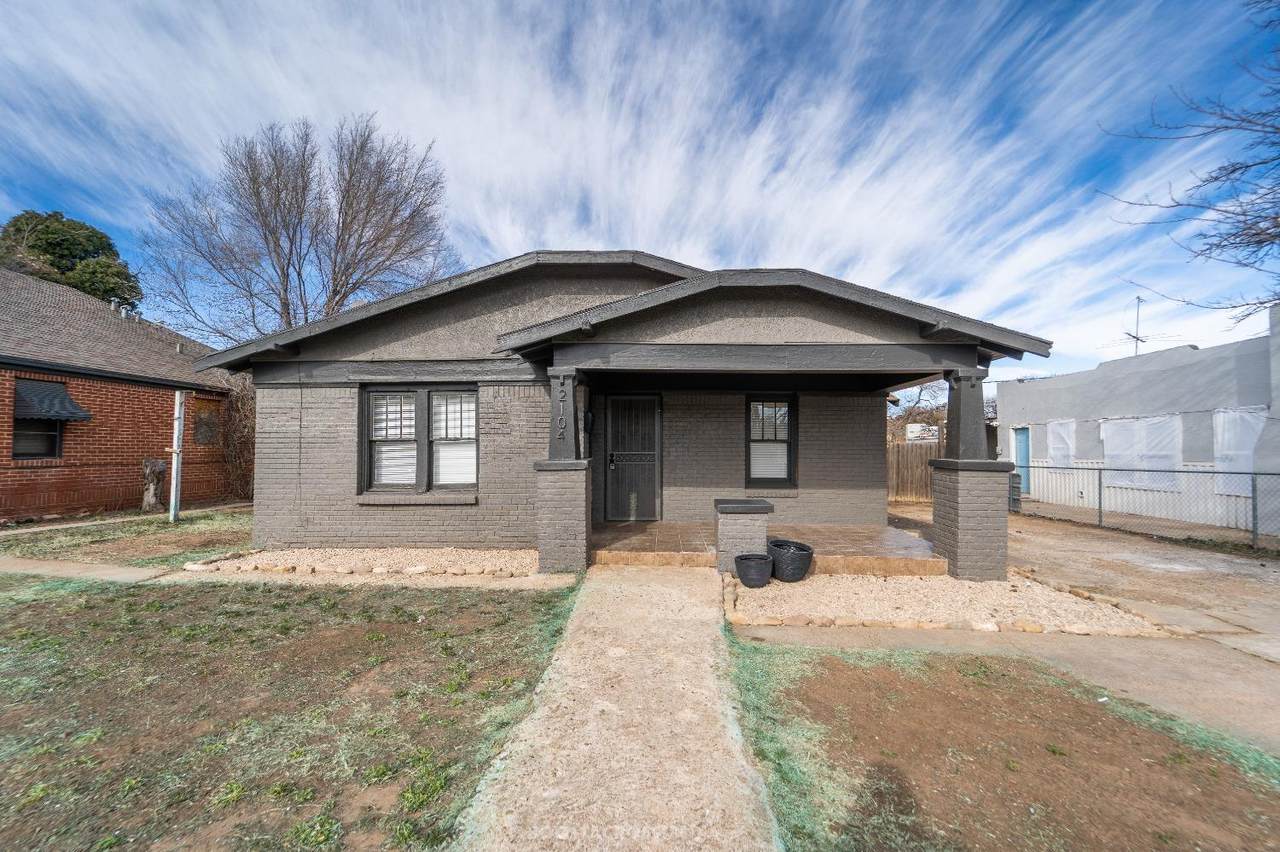 2104 20th Street - Photo 1