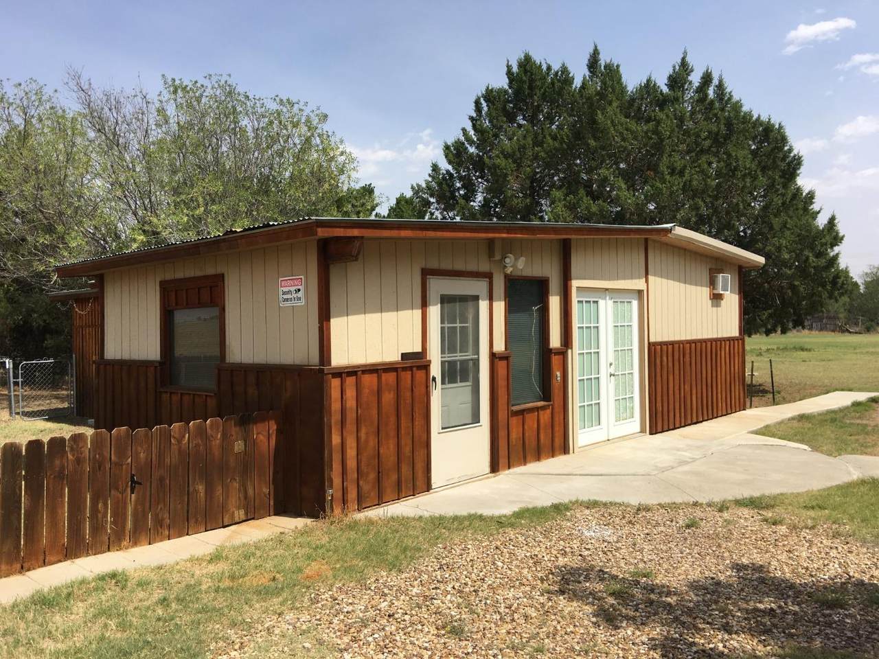 5623 County Road 6140 - Photo 1
