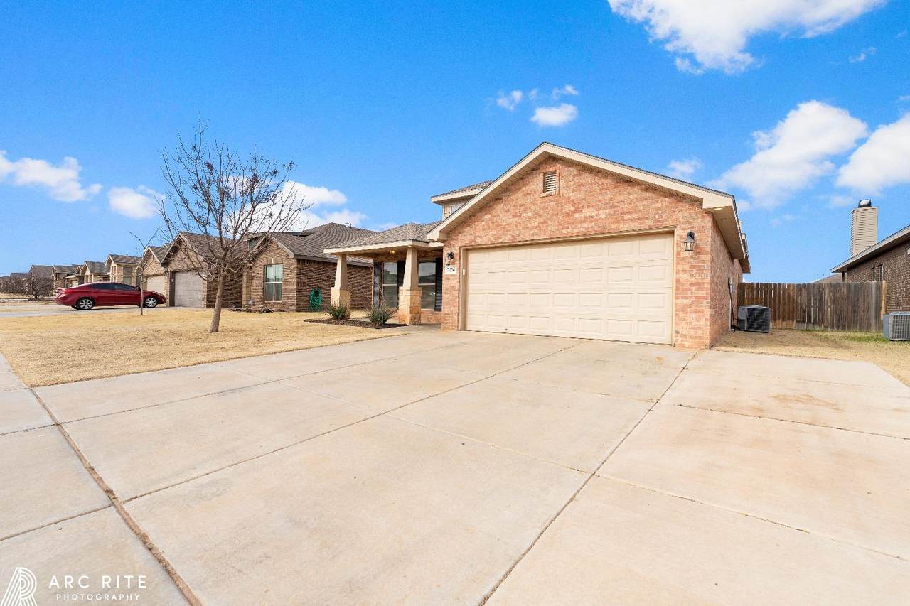 7036 95th Street - Photo 1
