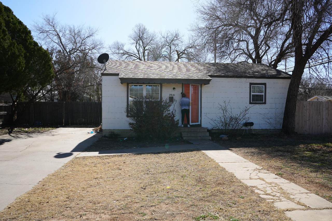 2819 38th Street - Photo 1