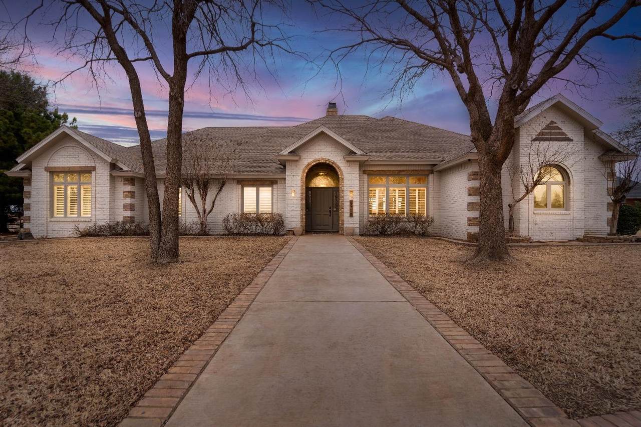 8908 151st Street - Photo 1