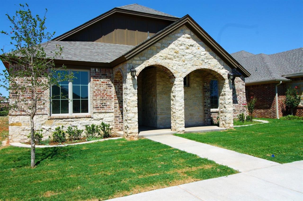 11809 Troy Avenue - Photo 1