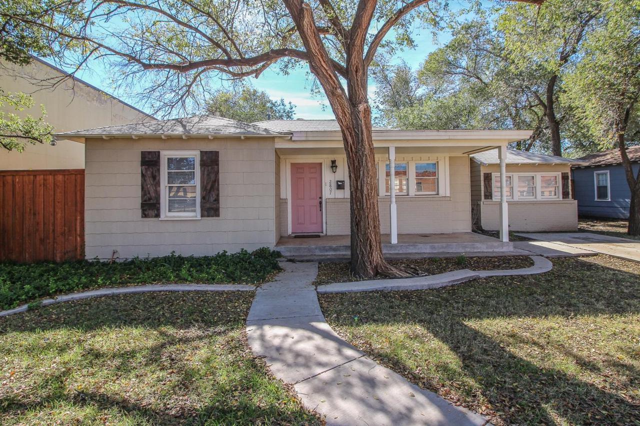 2807 26th Street - Photo 1