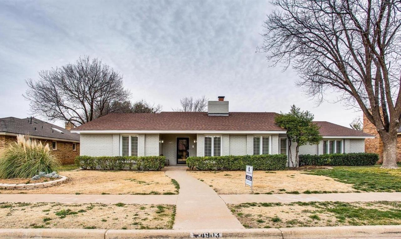 4903 93rd Street - Photo 1