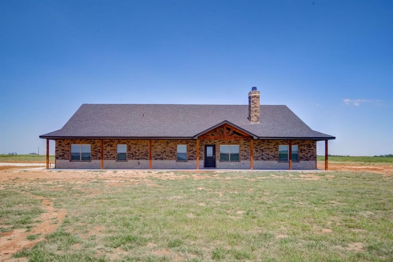 8121 County Road 5970 - Photo 1
