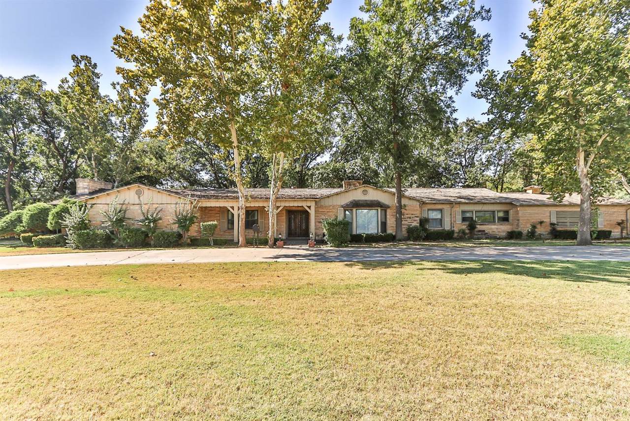 5005 21st Street - Photo 1
