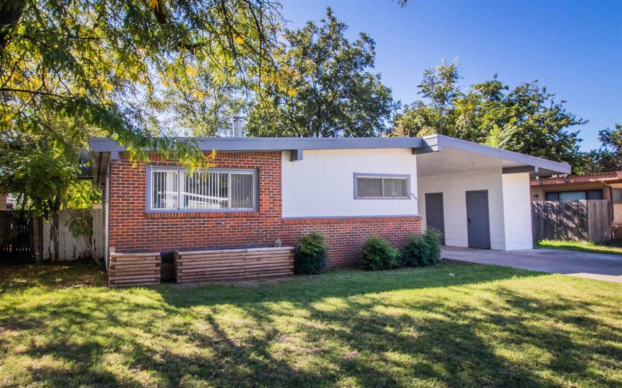 4409 44th Street - Photo 1