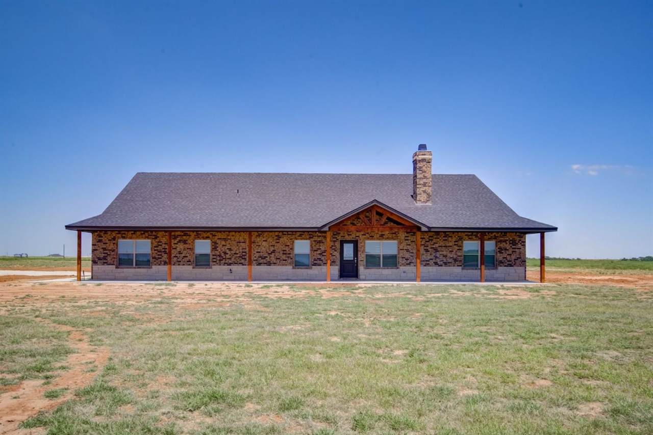 8121 County Road 5970 - Photo 1