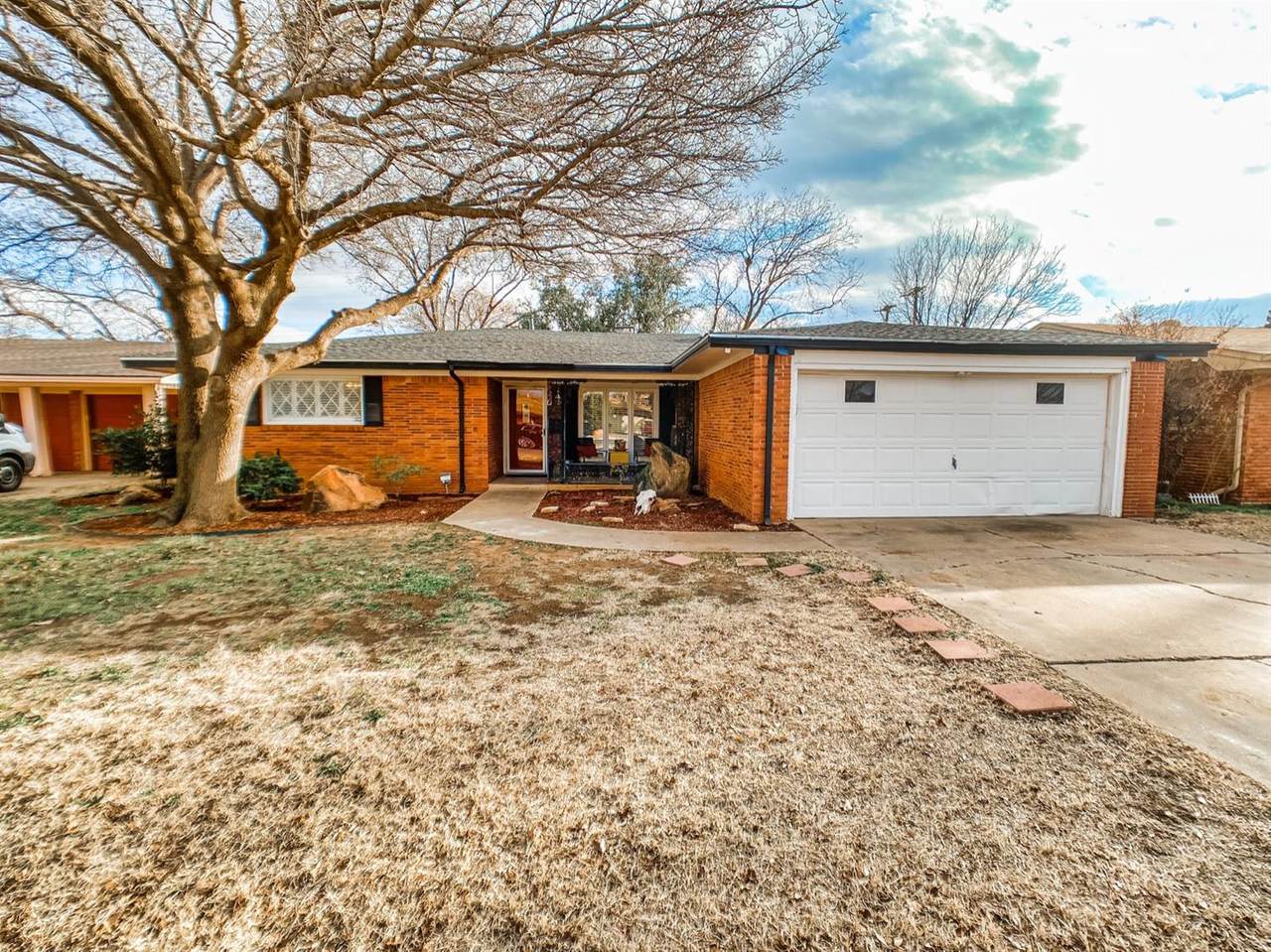 4921 12th Street - Photo 1