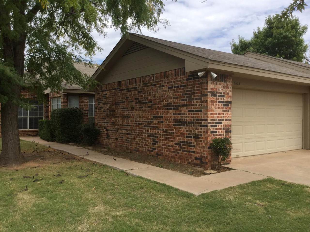 5551 93rd Street - Photo 1