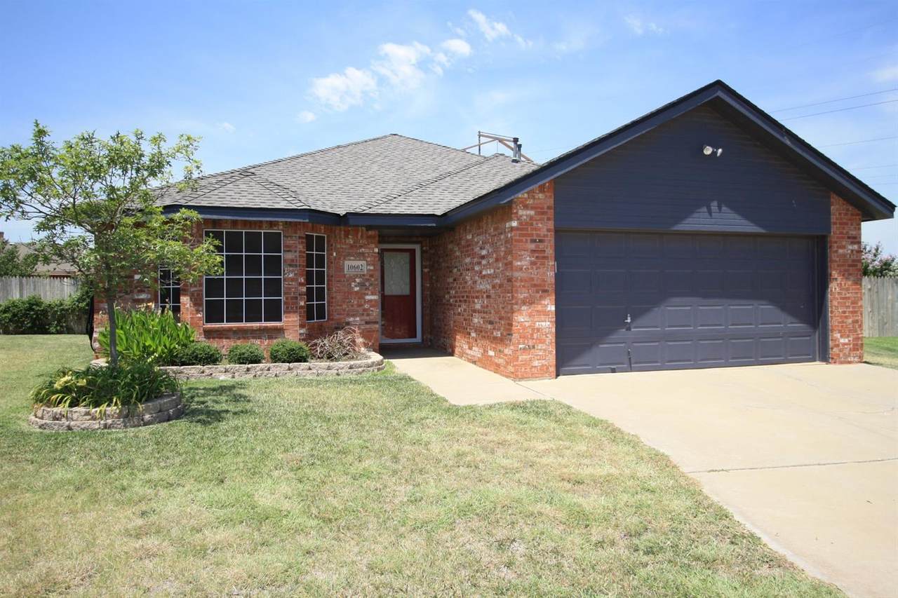 10602 Akron Avenue - Photo 1