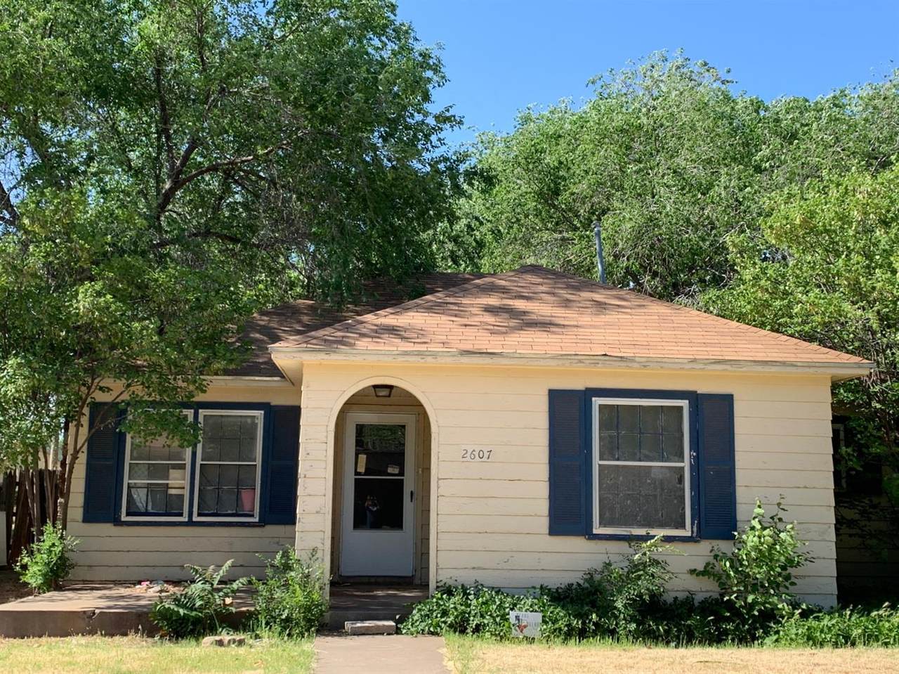 2607 21st Street - Photo 1