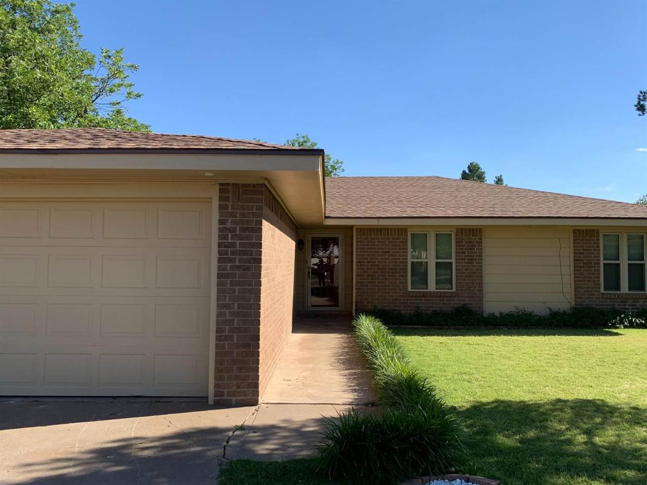 9212 Flint Avenue - Photo 1