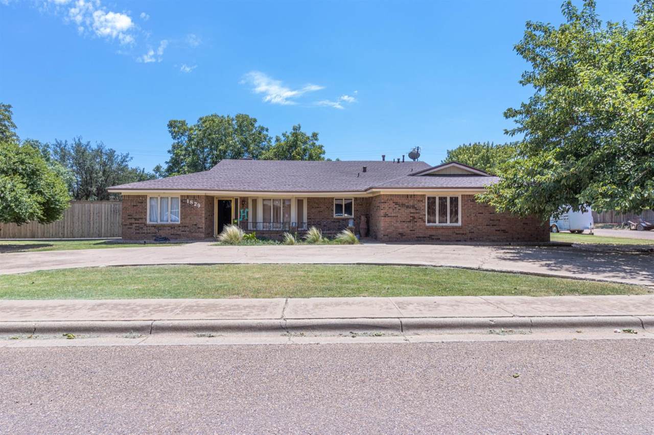 1829 8th Street - Photo 1