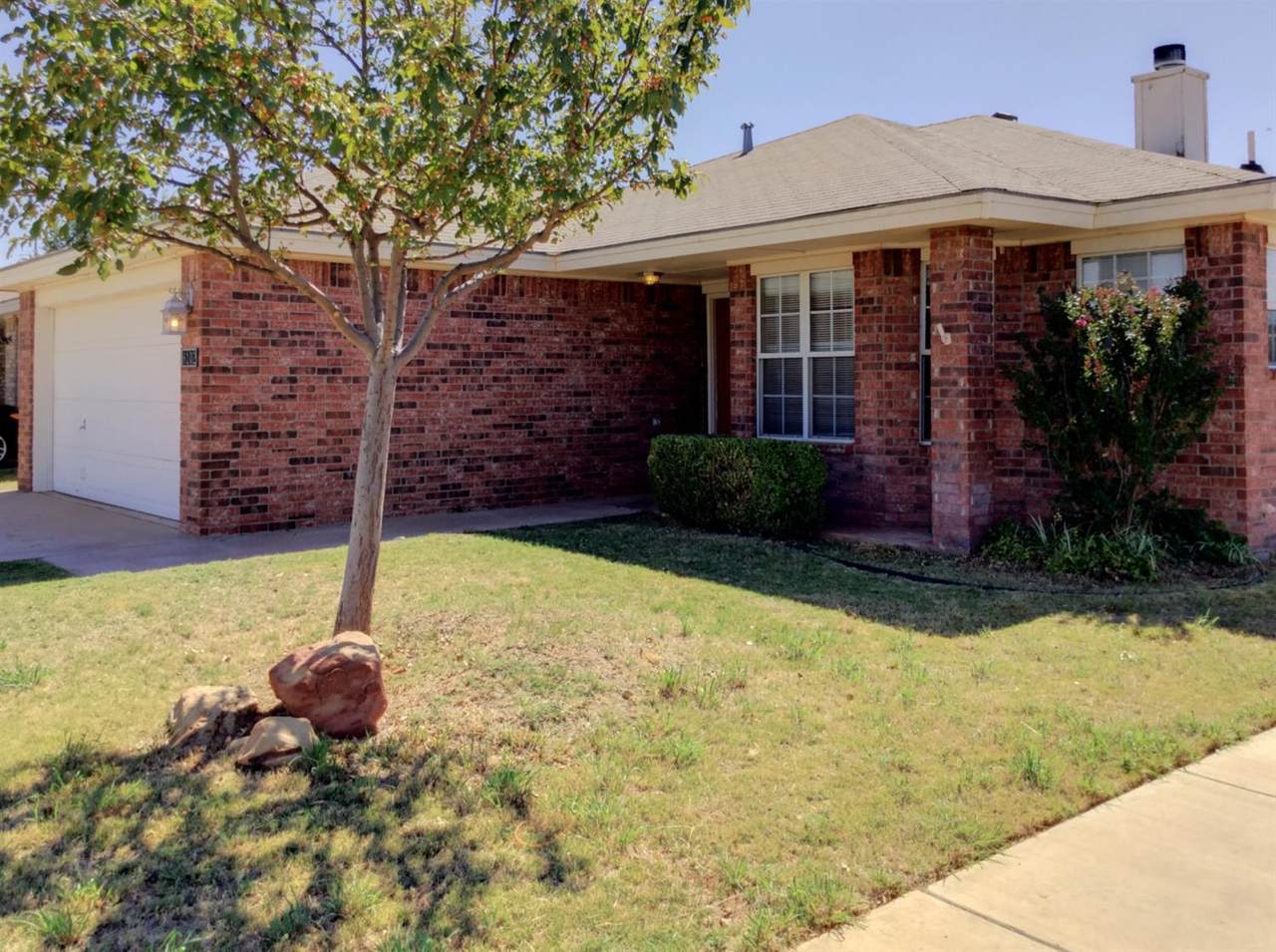8102 Ave S - Photo 1