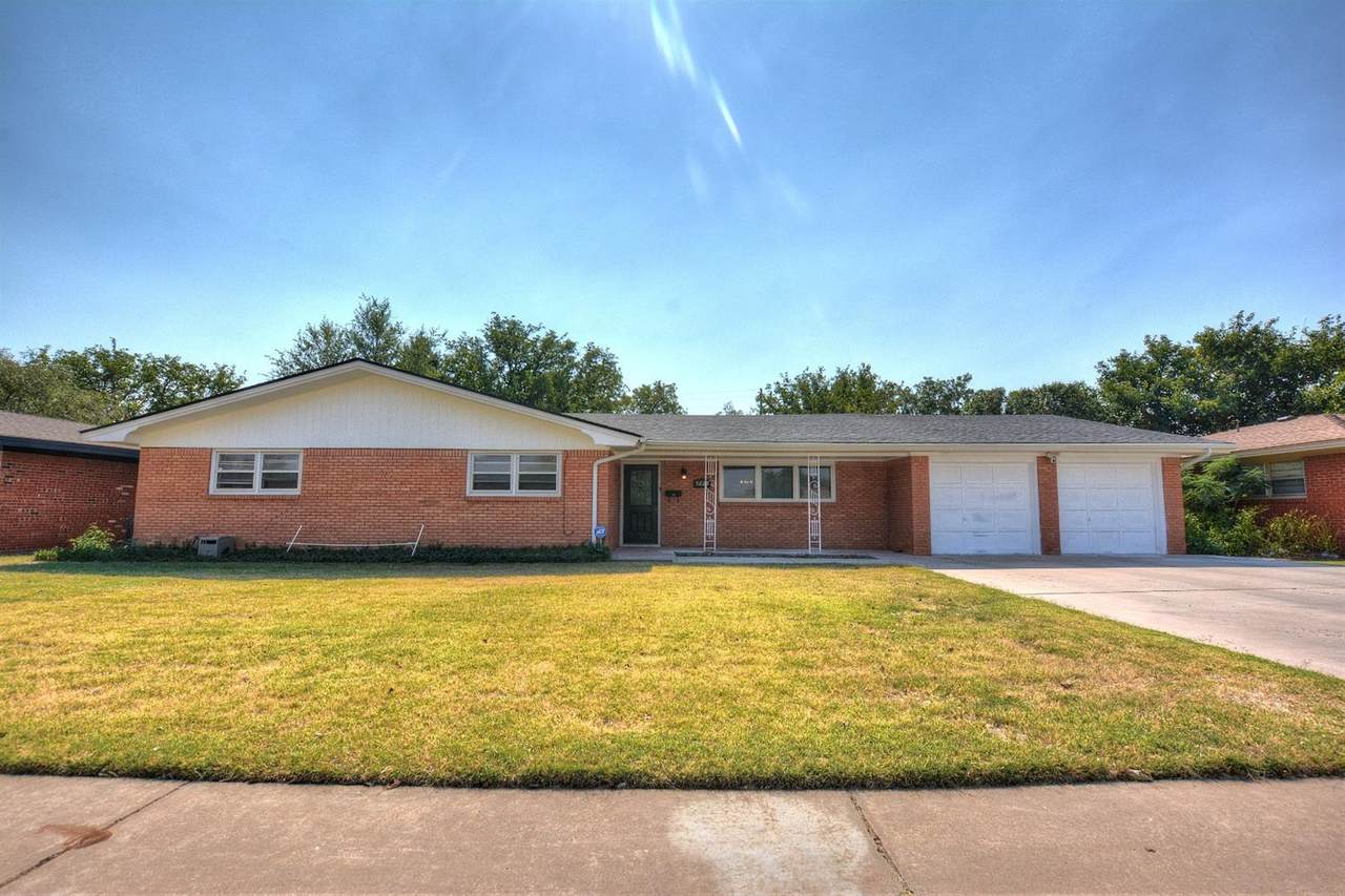 5225 7th Street - Photo 1