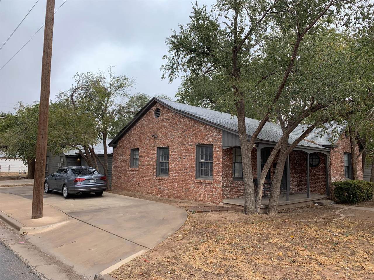 2320-Front 30th Street - Photo 1