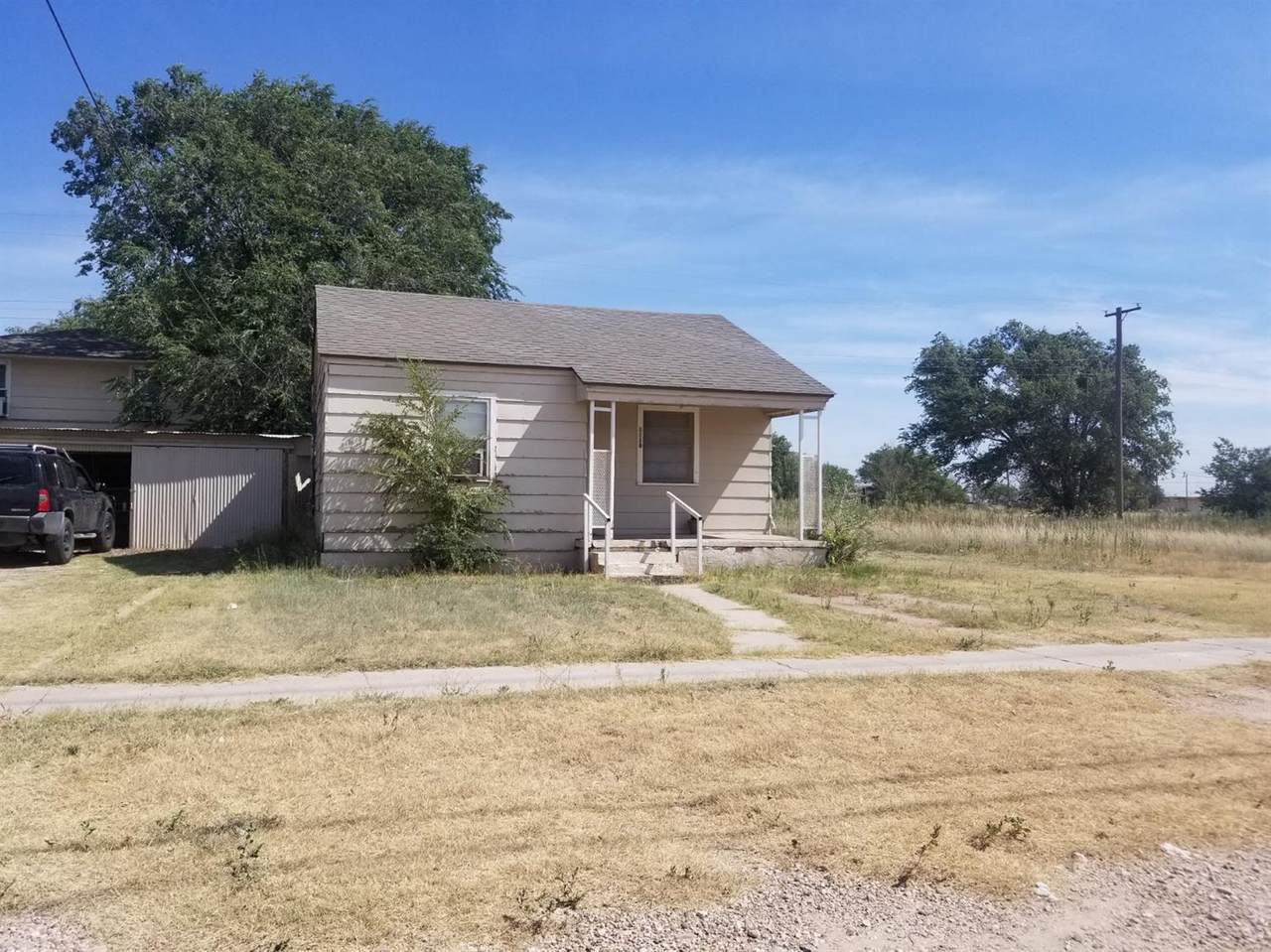 1118 Erskine Street - Photo 1