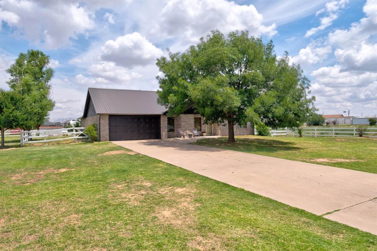 6726 County Road 7050 - Photo 1