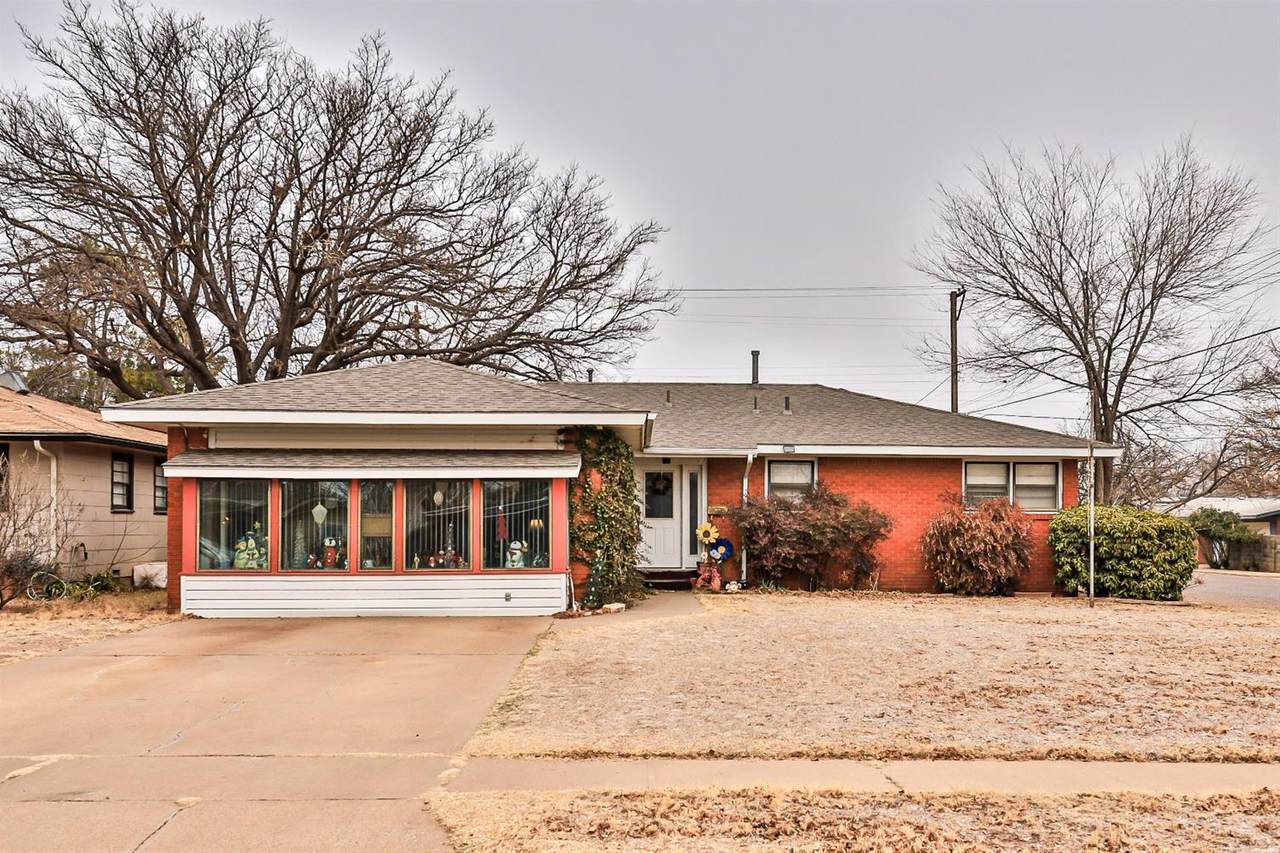 3102 46th Street - Photo 1
