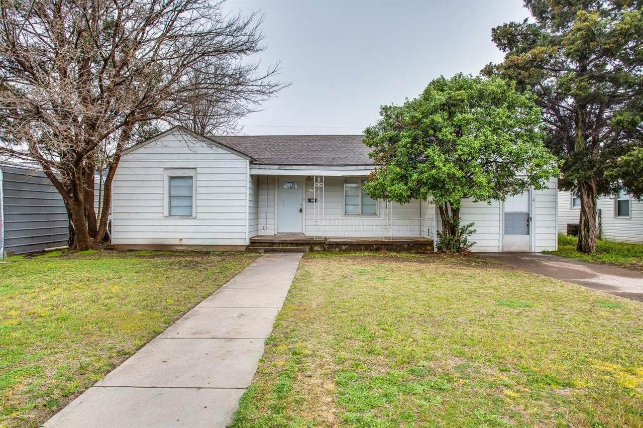 2705 33rd Street - Photo 1