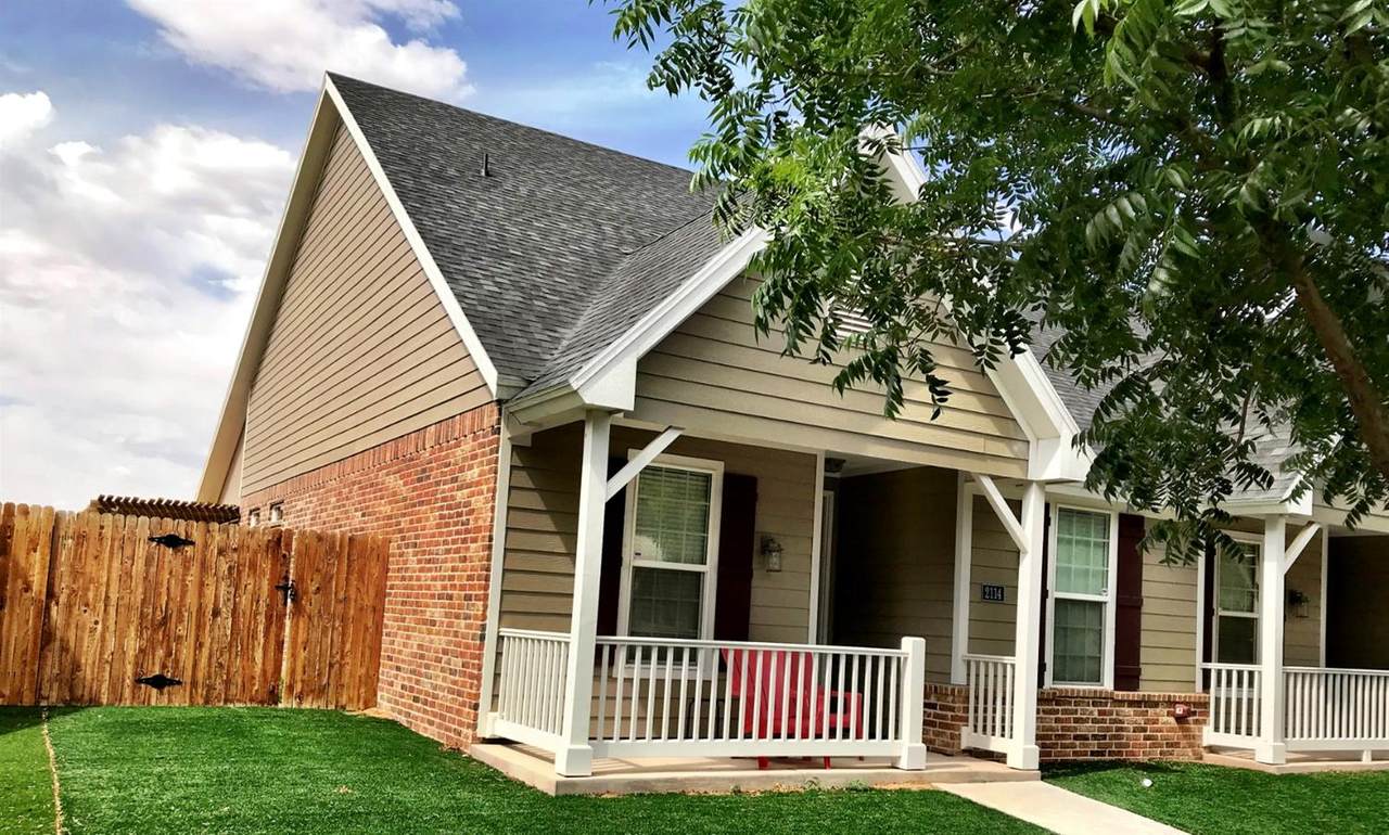 2114 10th Street - Photo 1