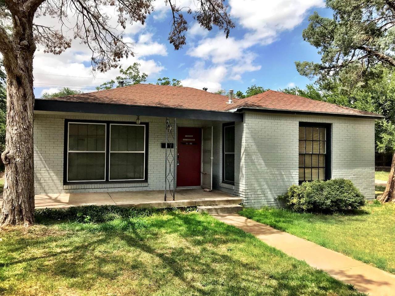 2116 22nd Street - Photo 1