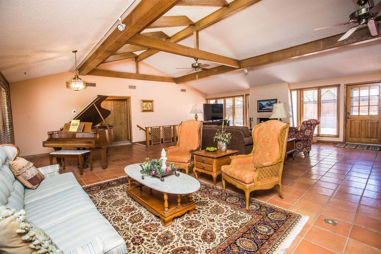 411 Mesa Circle - Photo 1