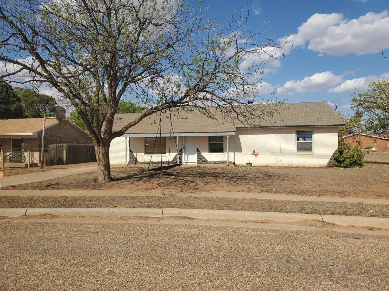 2501 Hartford - Photo 1