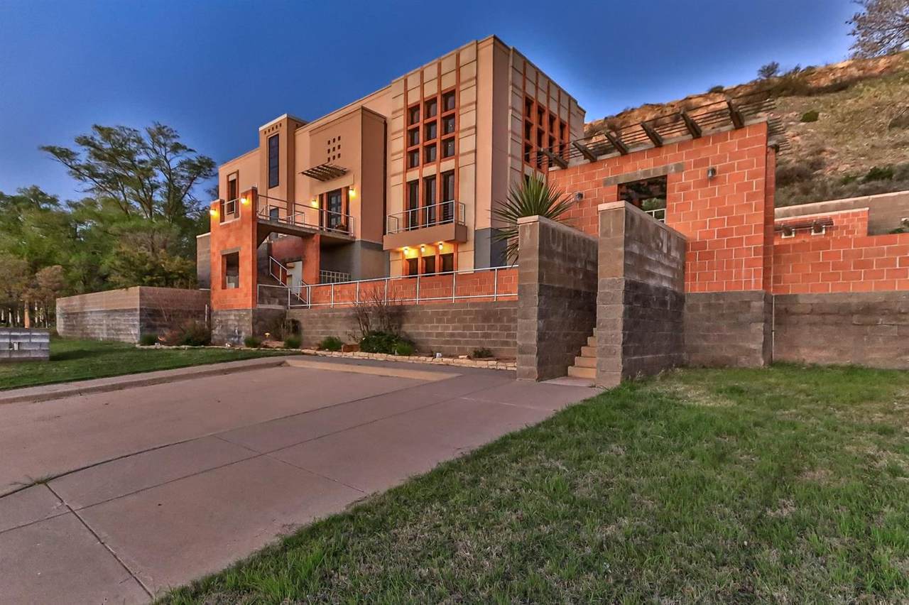 68 Lakeshore Drive - Photo 1