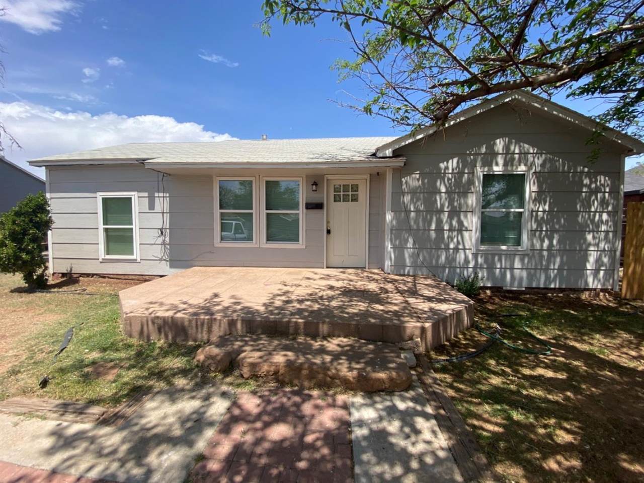 1910 40th Street - Photo 1