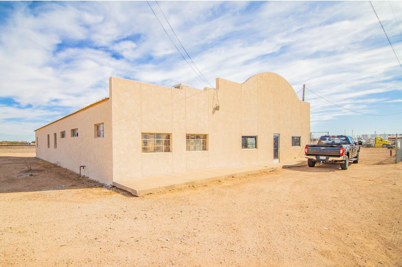 400 Industrial Drive - Photo 1