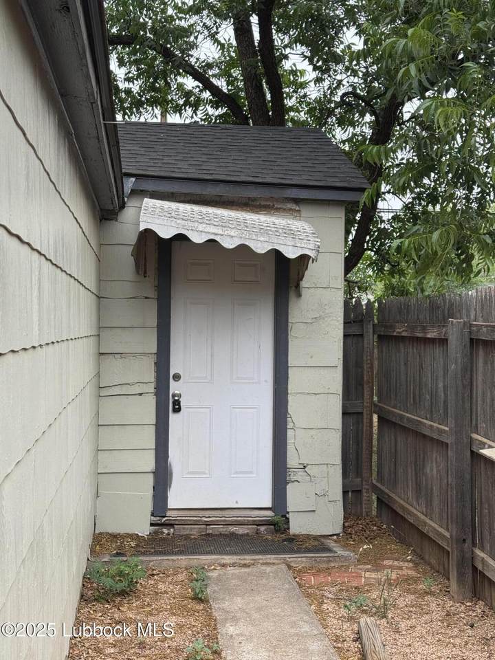 2308 33rd Street - Photo 1