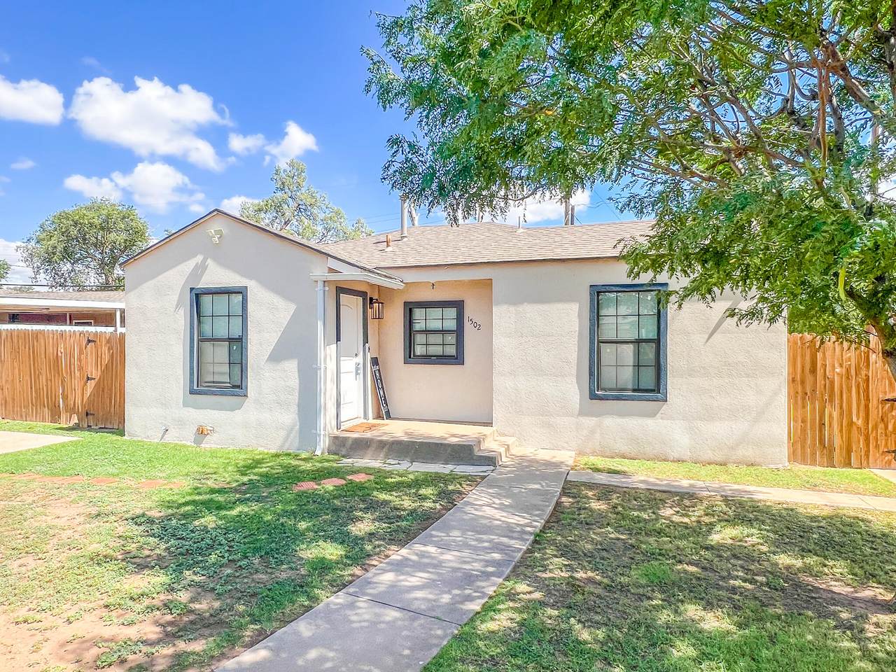 1502 30th Street - Photo 1