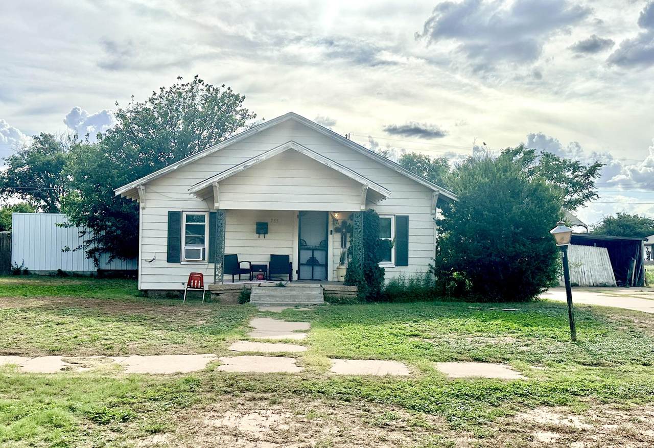 735 12th Street - Photo 1