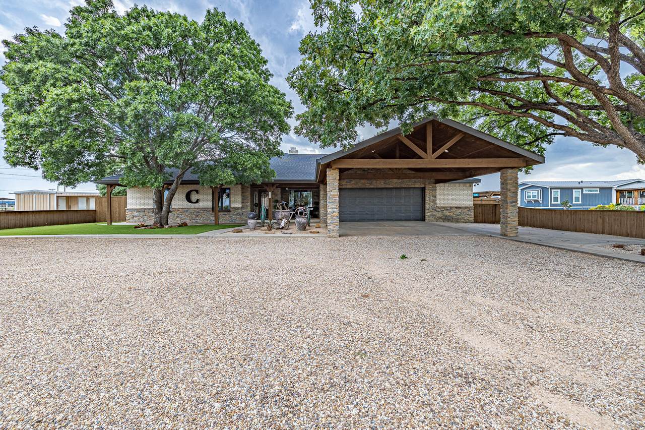 1005 Ave S - Photo 1