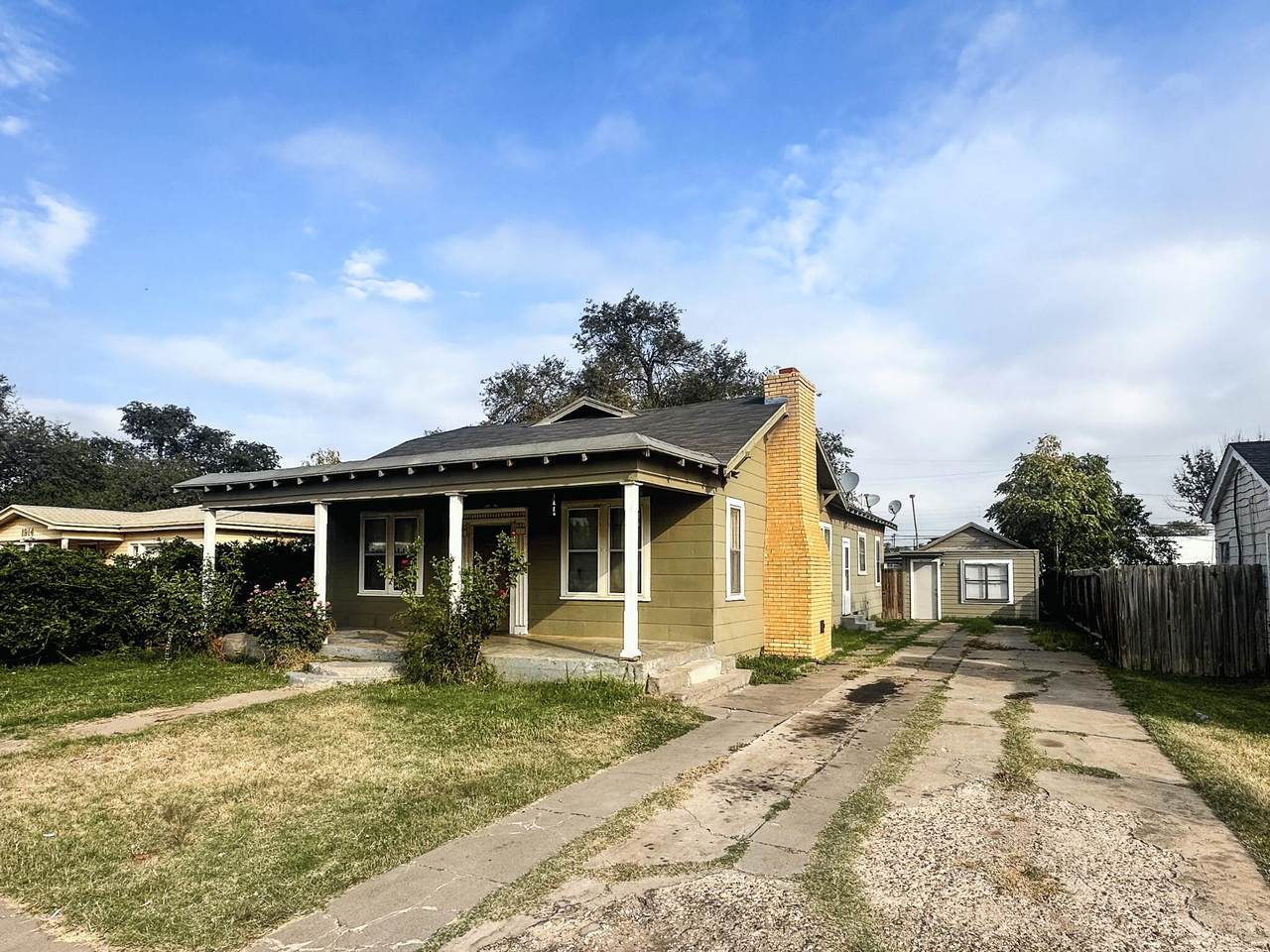 1912 20th Street - Photo 1
