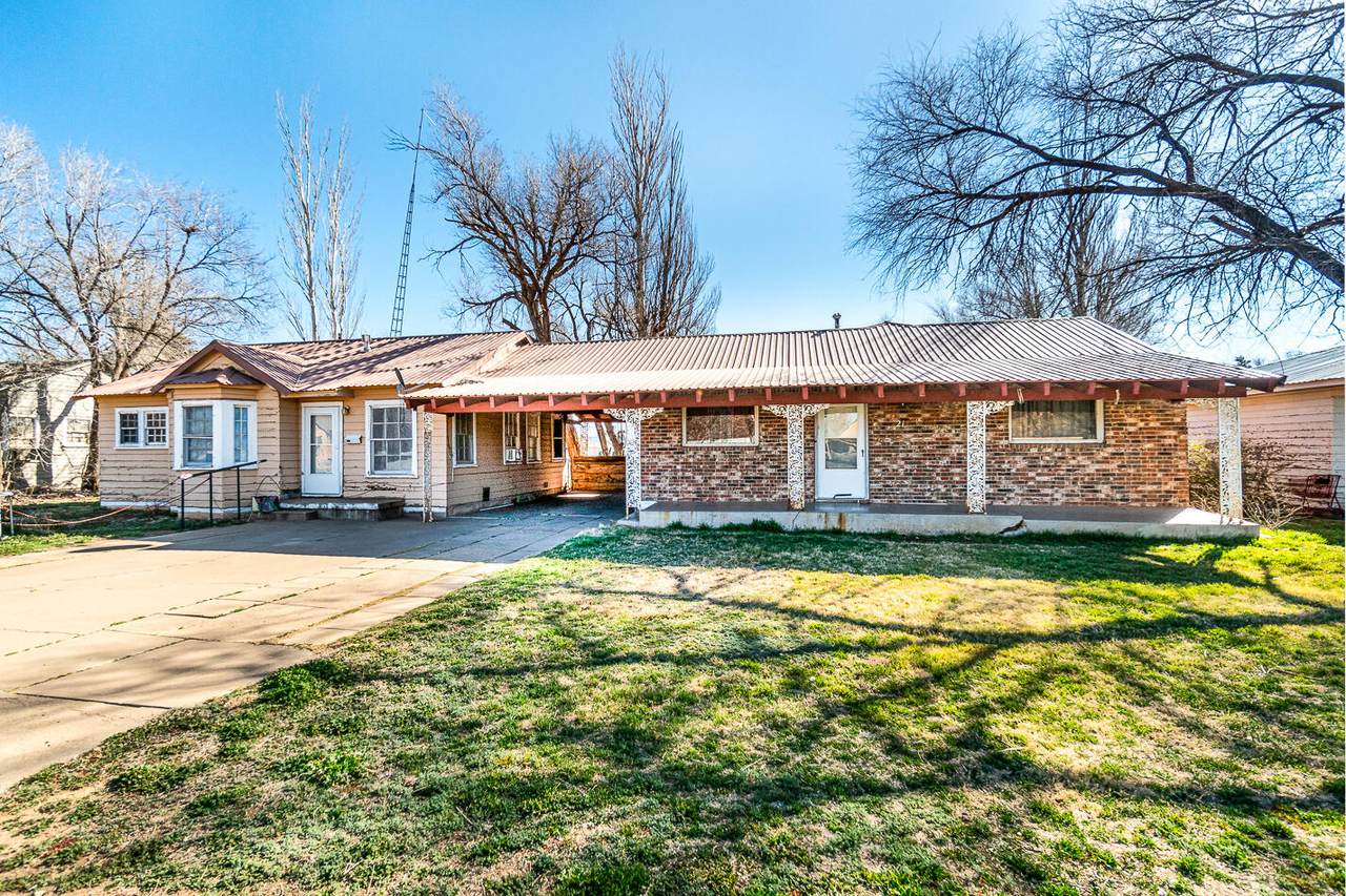 210 Floyd Avenue - Photo 1