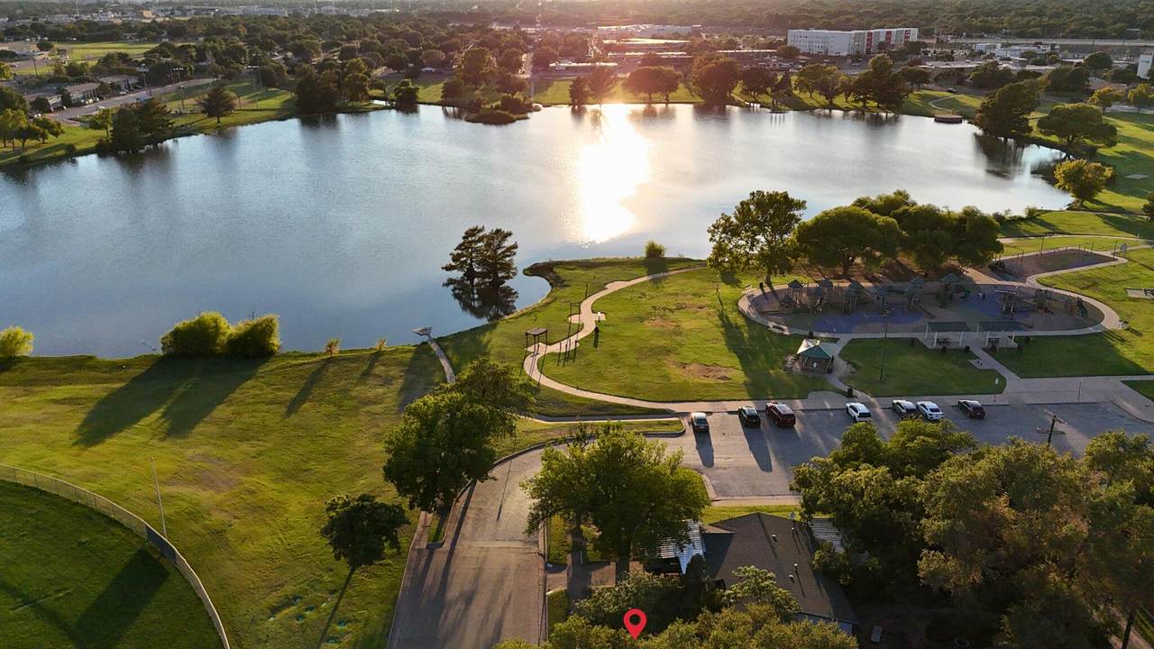 https://bt-photos.global.ssl.fastly.net/lubbock/1280_boomver_1_20251120204405841418000000-2.jpg