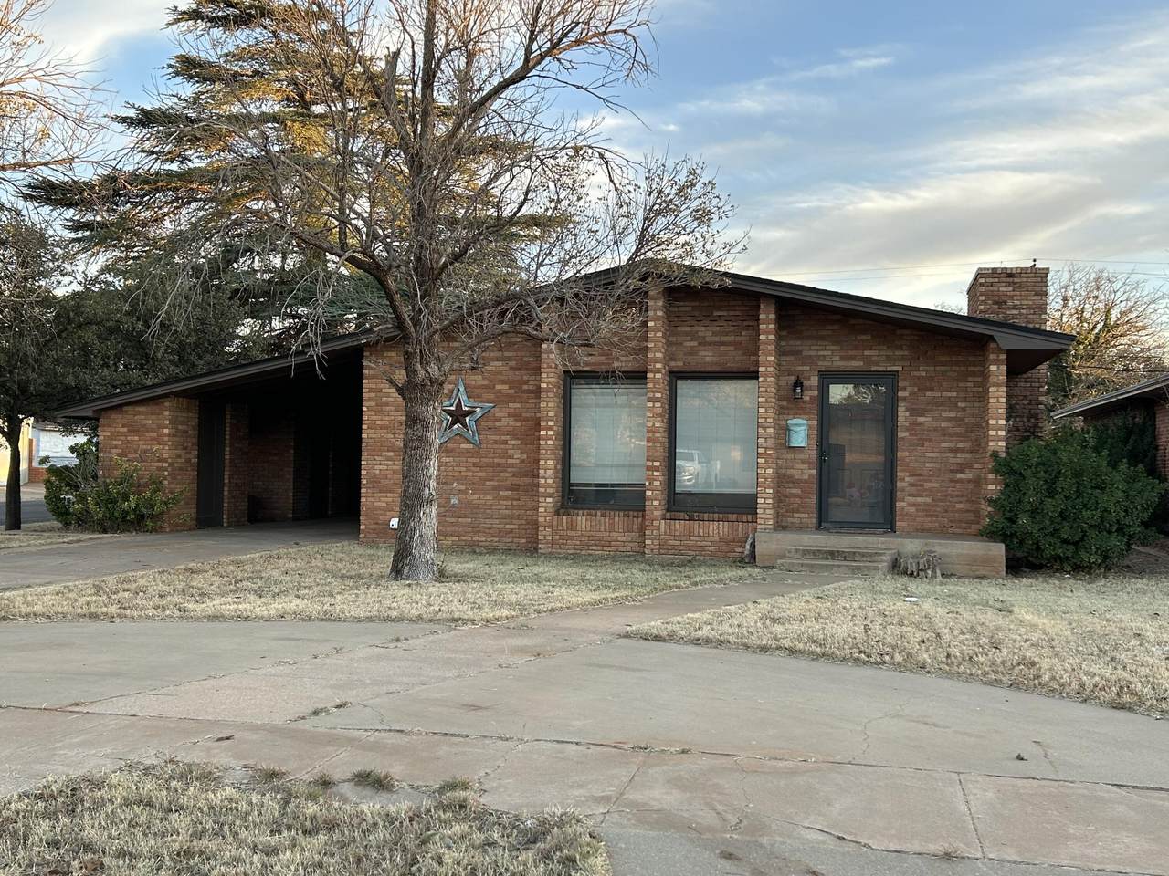 801 18th Street - Photo 1