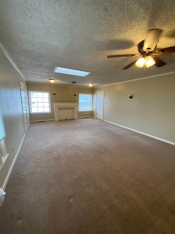 https://bt-photos.global.ssl.fastly.net/lubbock/1280_boomver_1_20251229195947945039000000-2.jpg