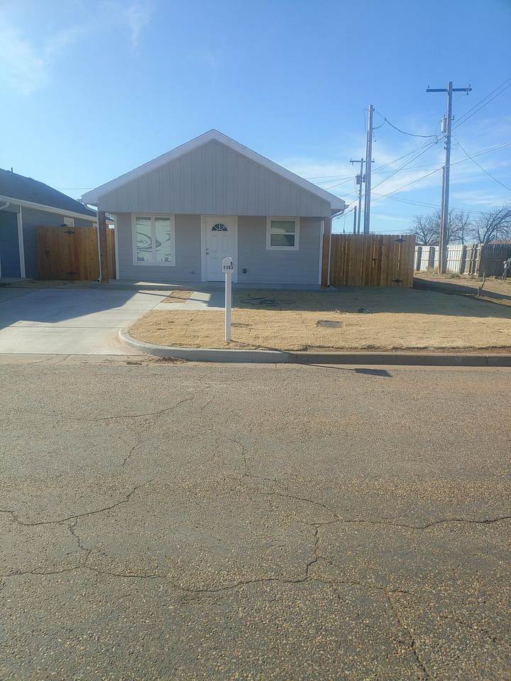 1103 B 14th Street - Photo 1
